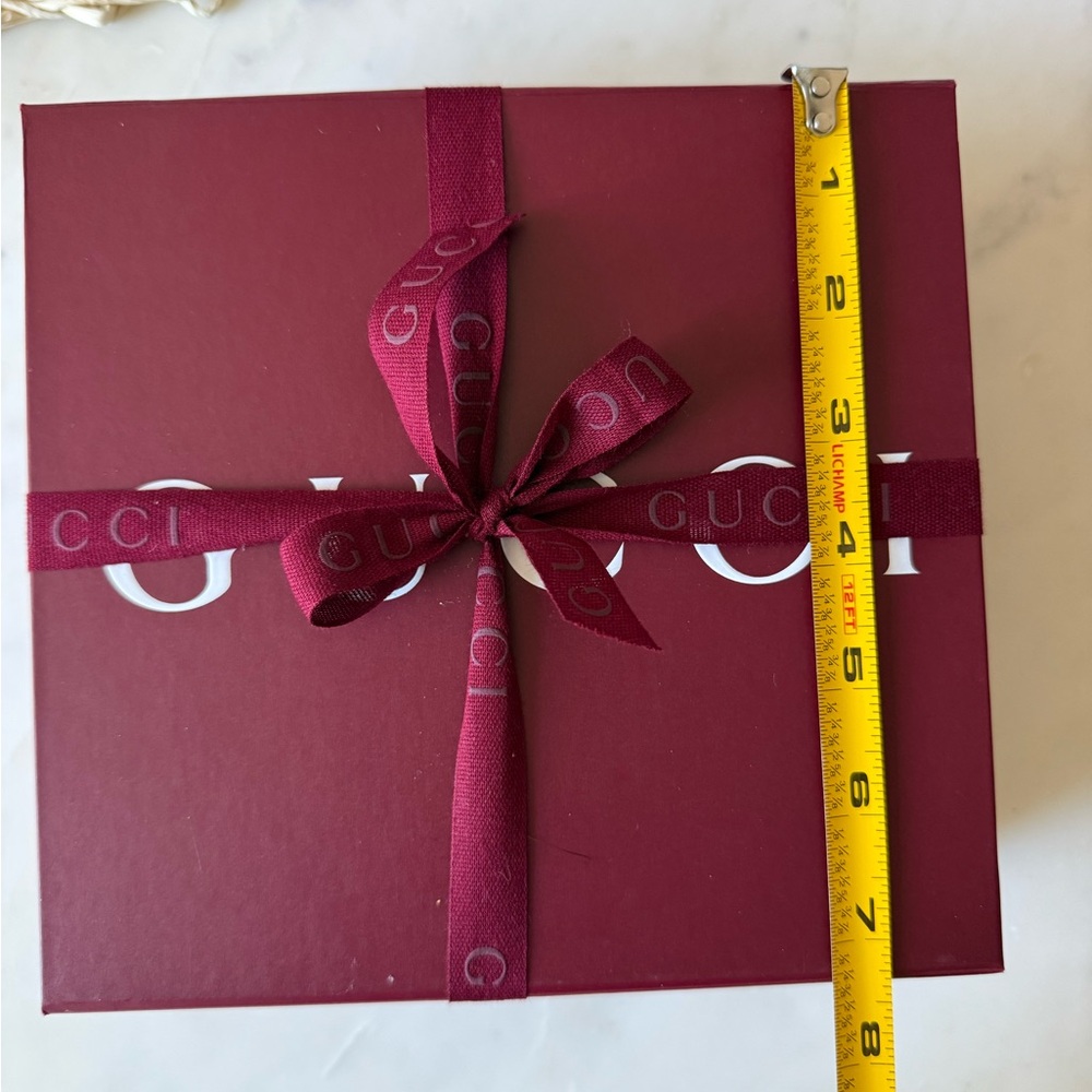 Gucci Maroon Box with Ribbon - Picture 4 of 6